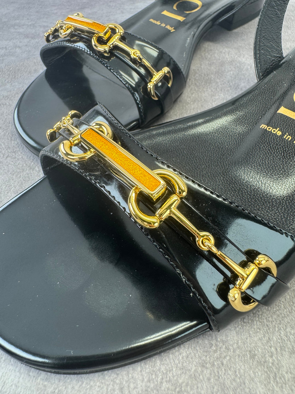 Gucci Horsebit Patent Leather Strappy Flat Sandals 38.5