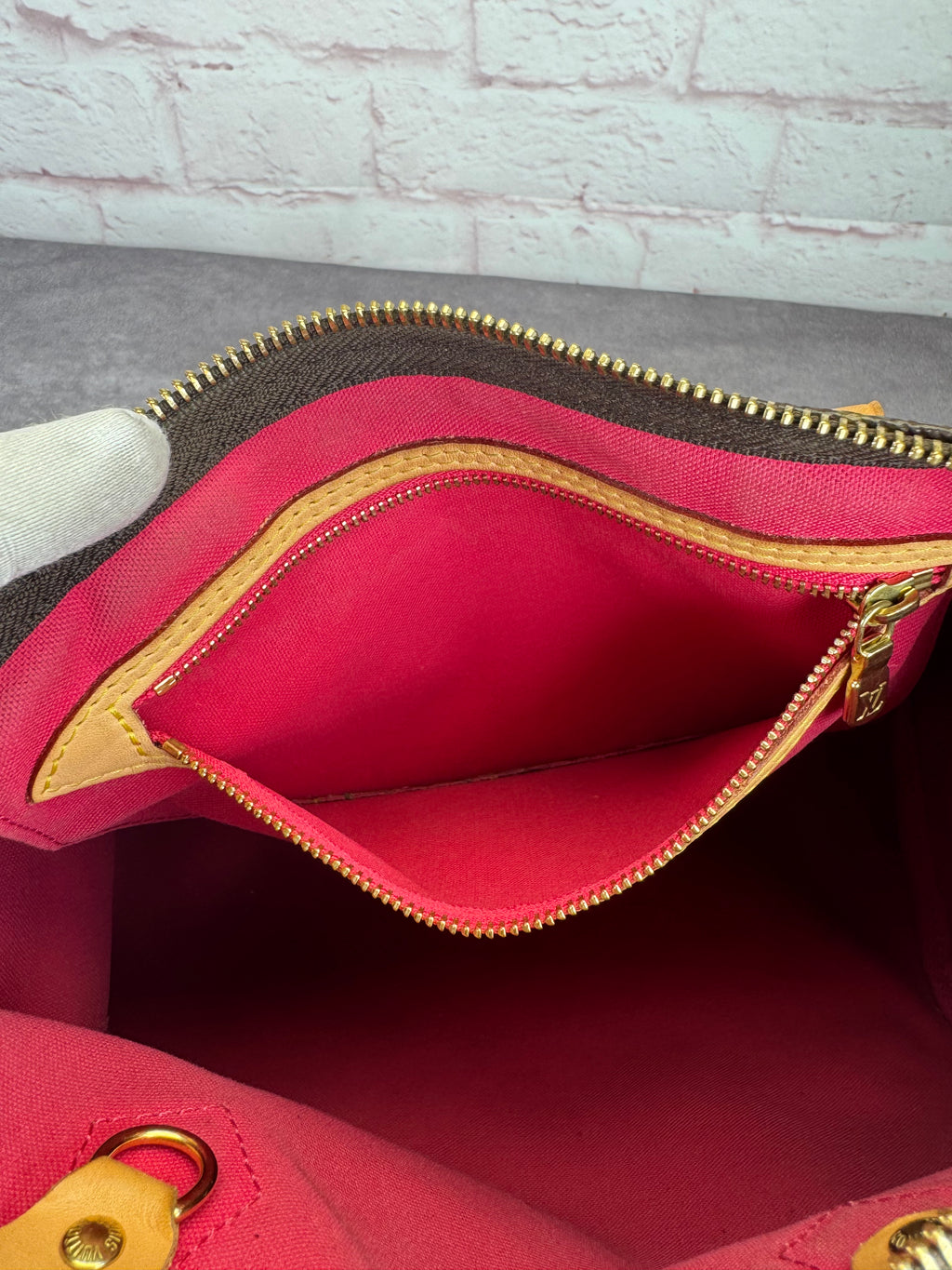 Louis Vuitton Limited Edition Bay Rose Chains Speedy 30 Handbag