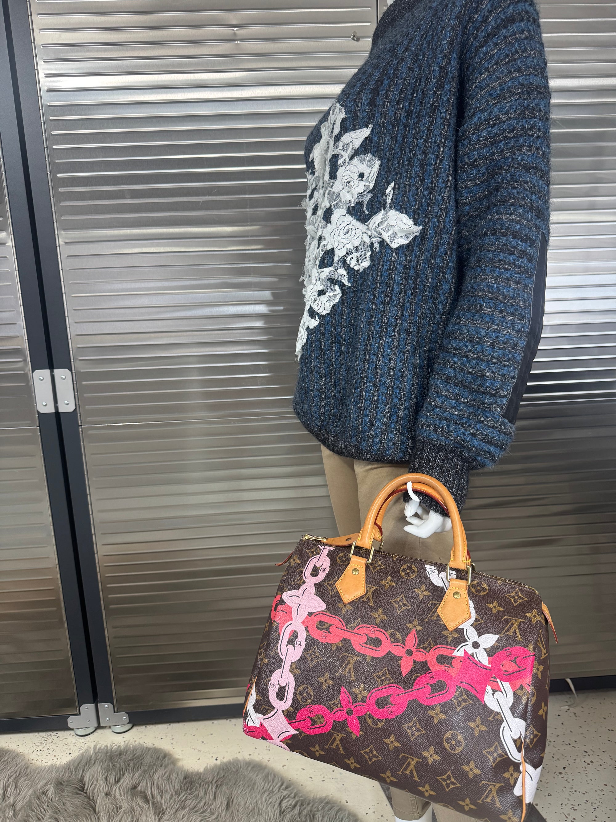 Louis Vuitton Limited Edition Bay Rose Chains Speedy 30 Handbag