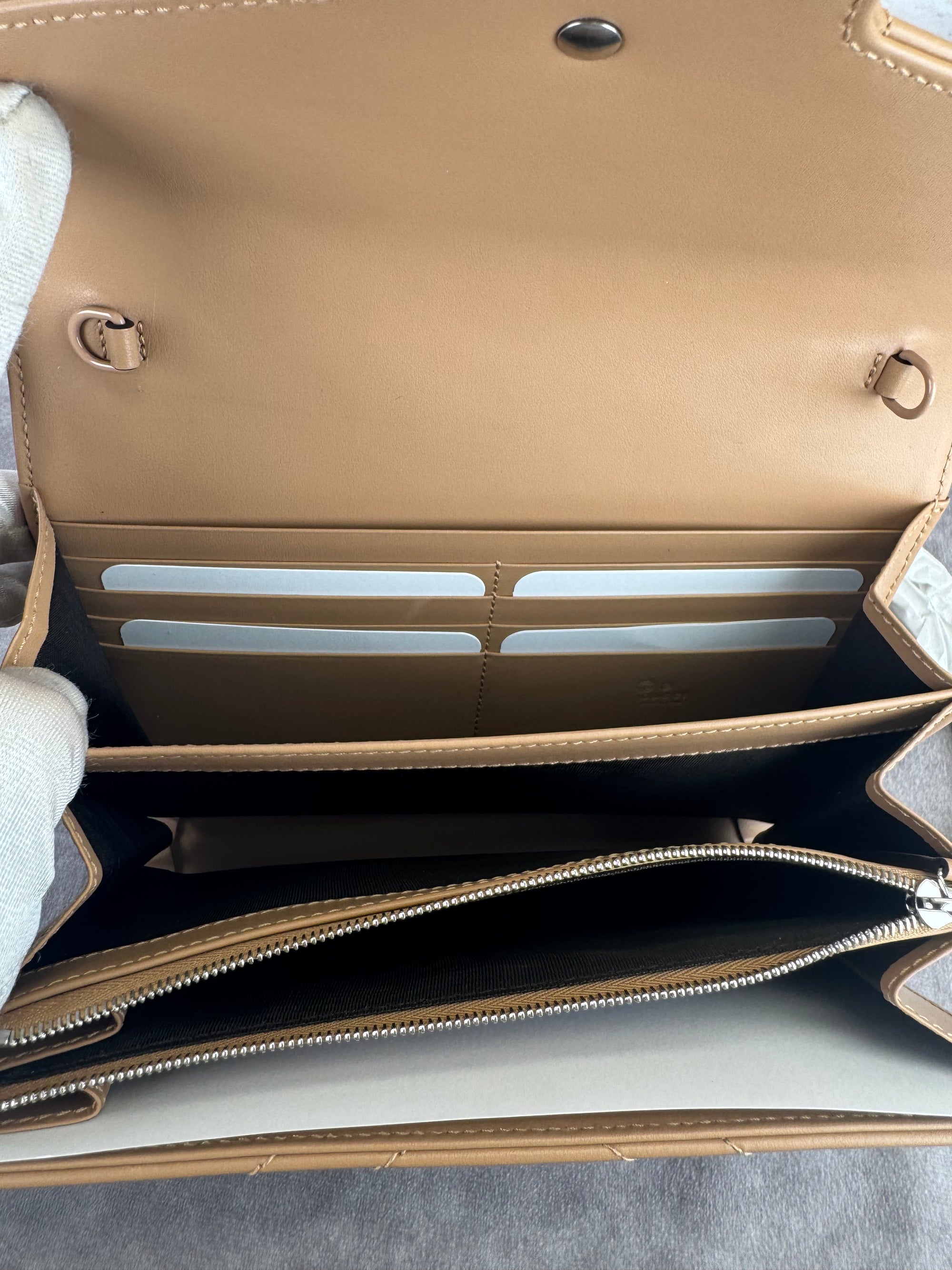 Gucci GG Matelasse Marmont Monochrome Chain Wallet Bag