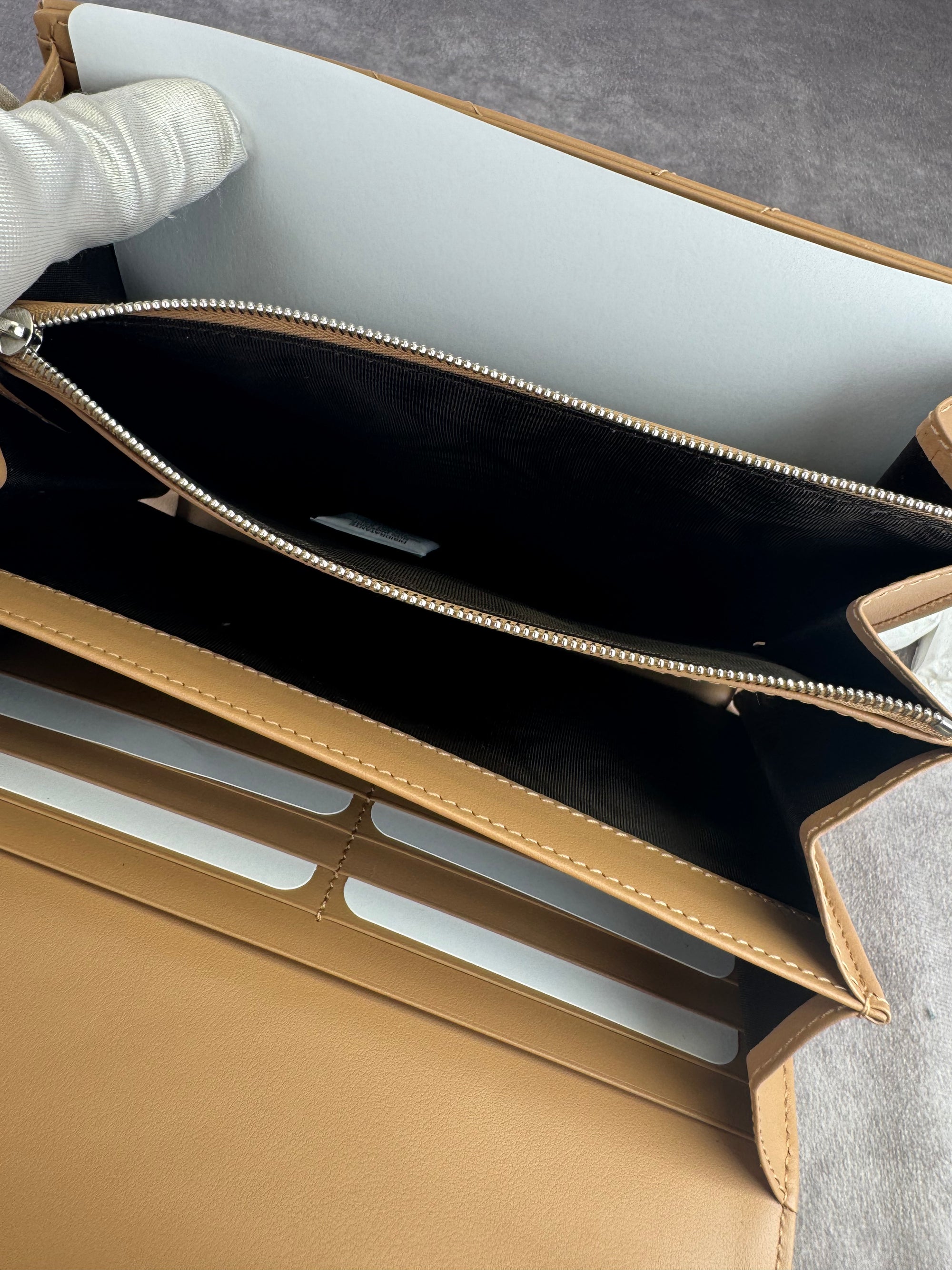 Gucci GG Matelasse Marmont Monochrome Chain Wallet Bag