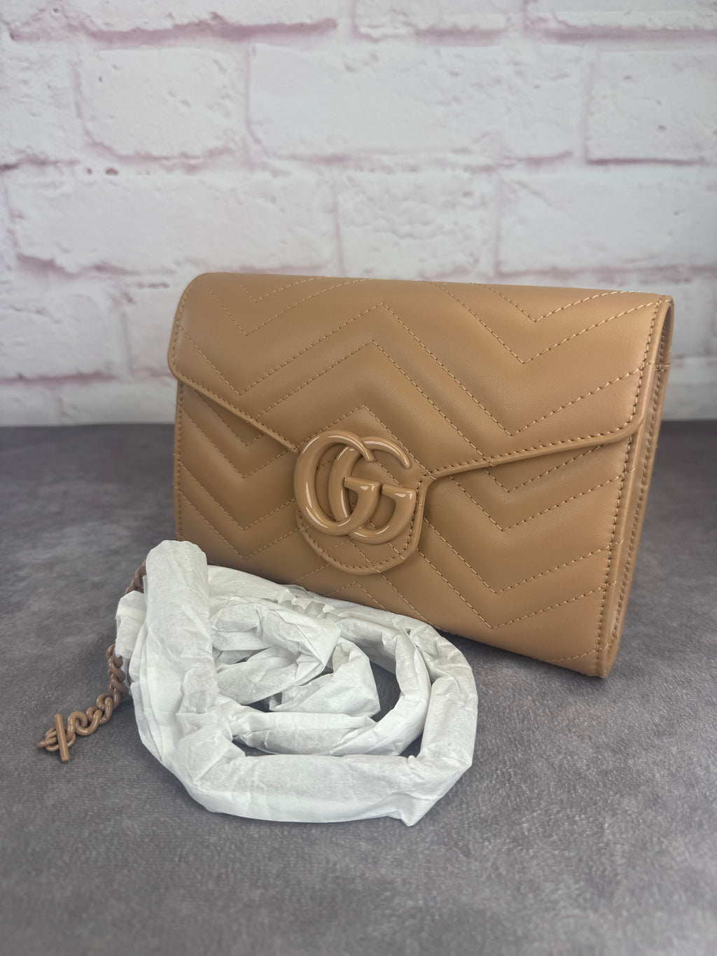 Gucci GG Matelasse Marmont Monochrome Chain Wallet Bag