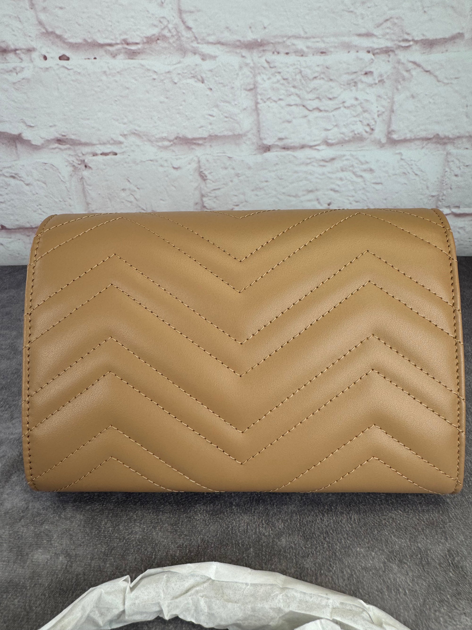 Gucci GG Matelasse Marmont Monochrome Chain Wallet Bag