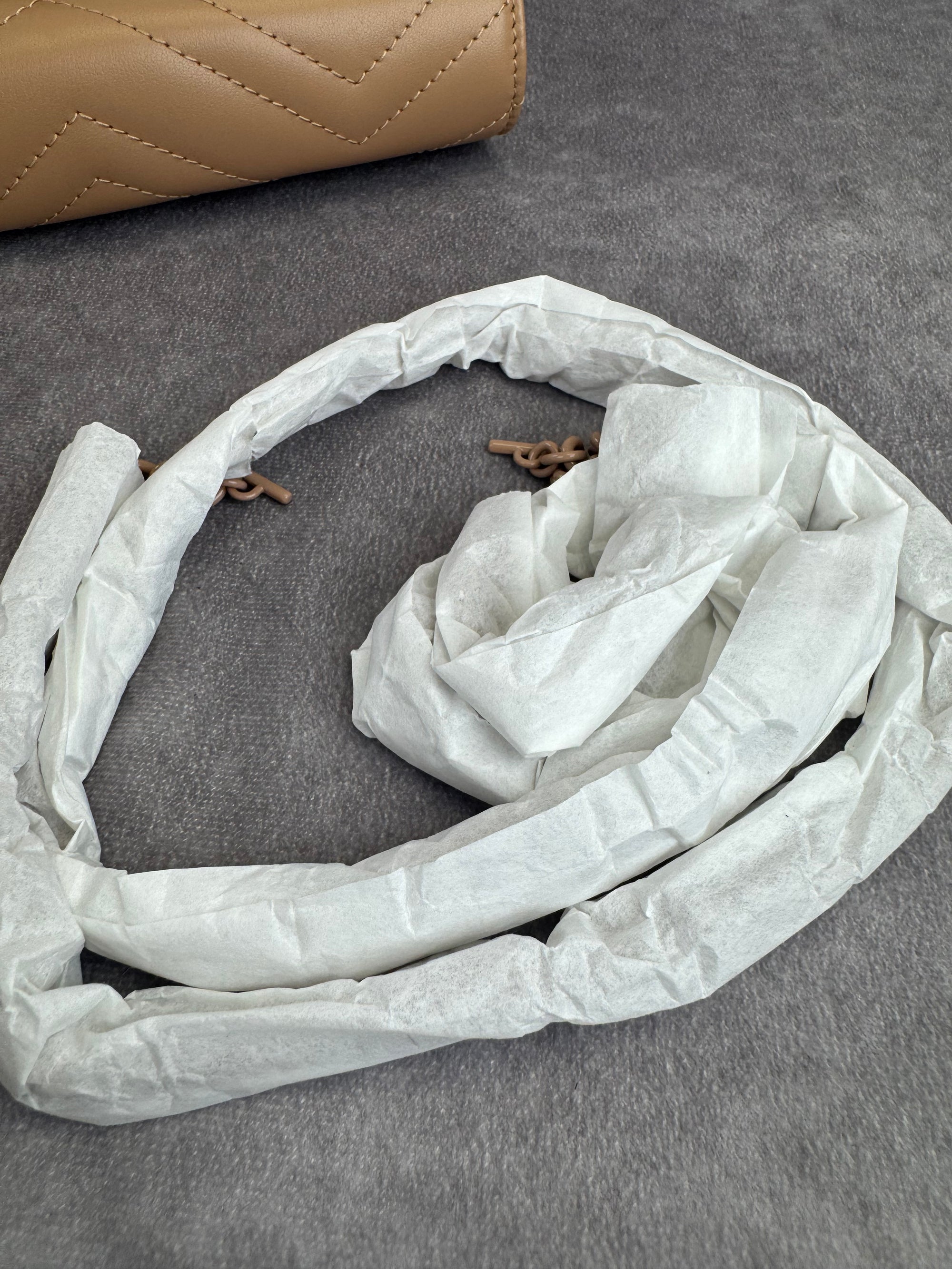 Gucci GG Matelasse Marmont Monochrome Chain Wallet Bag