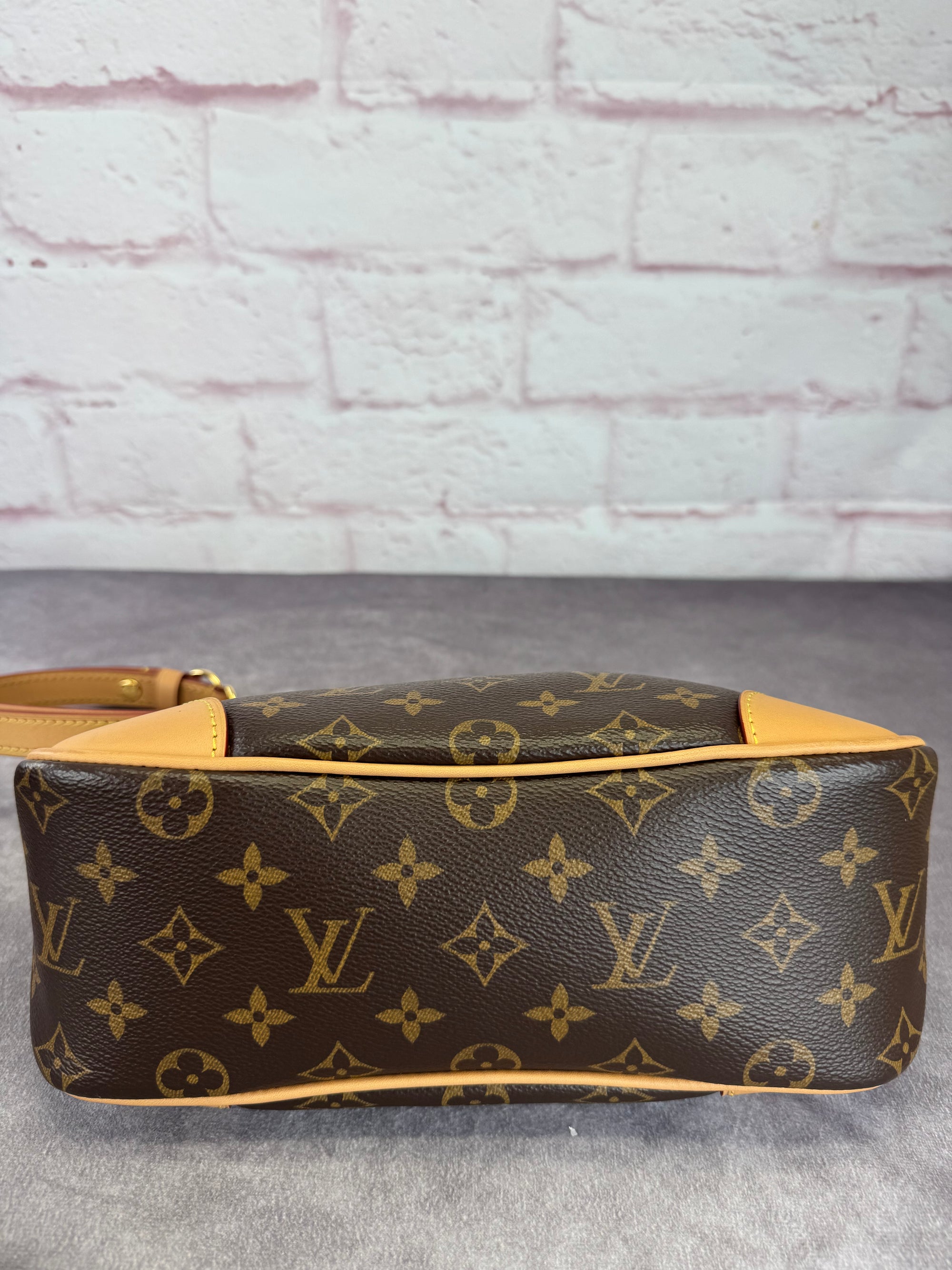Louis Vuitton Monogram Boulogne NM Handbag