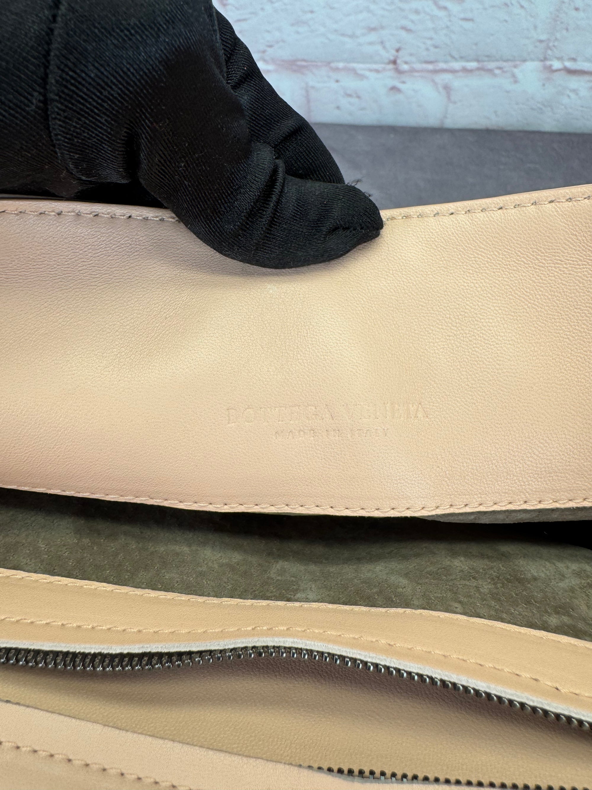 Bottega Veneta Monalisa Intrecciato Nappa Rialto Shoulder Bag