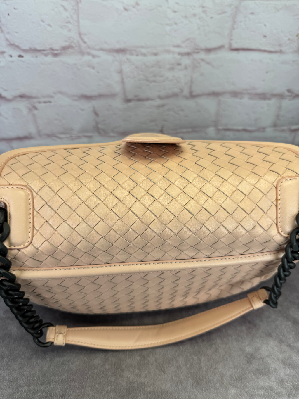 Bottega Veneta Monalisa Intrecciato Nappa Rialto Shoulder Bag