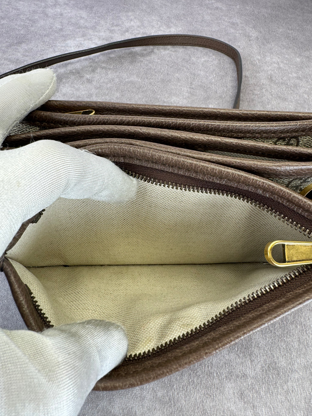 Gucci GG Supreme Monogram Web Ophidia Crossbody