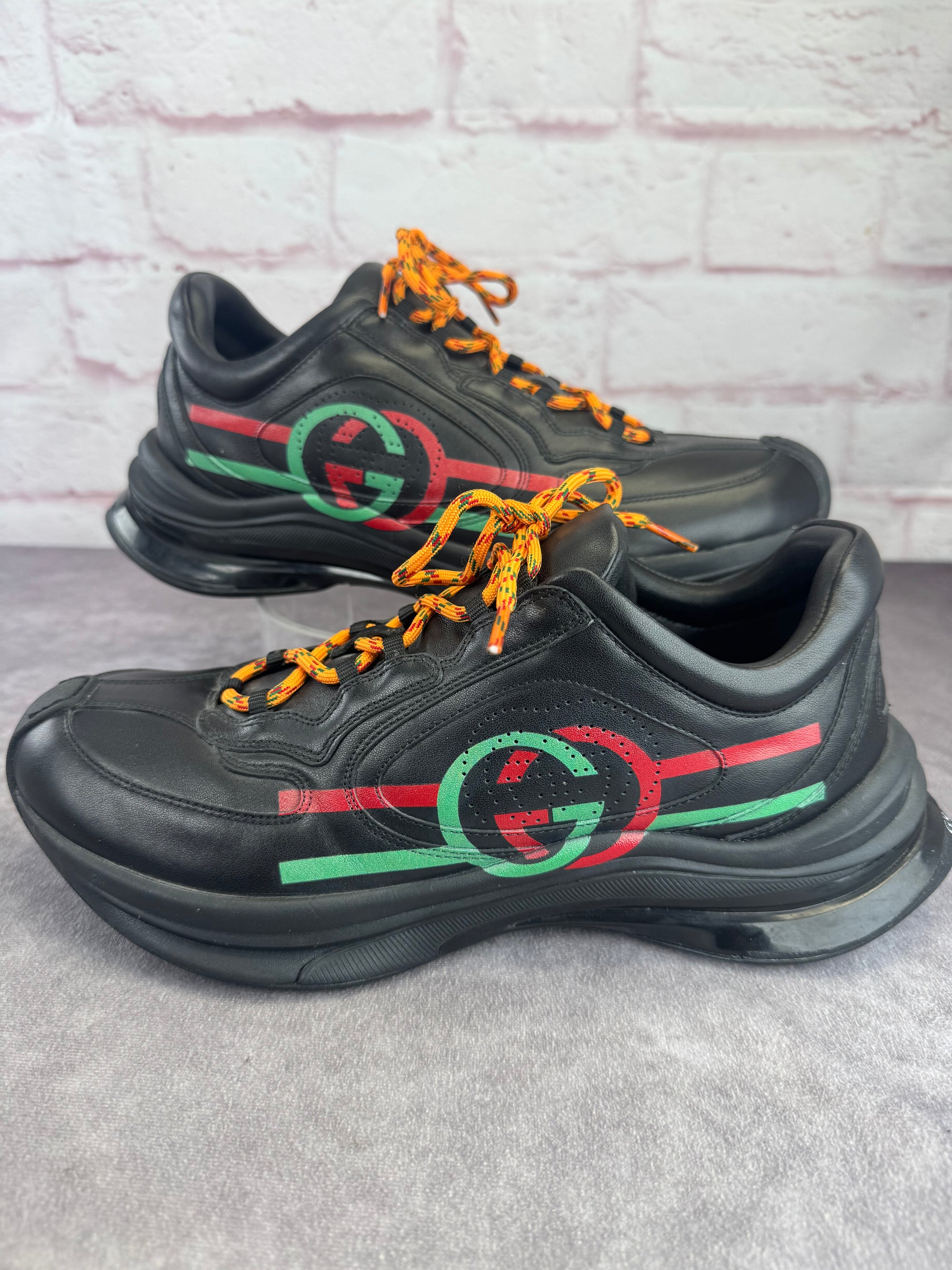 Gucci Mens Run Black Leather Sneakers