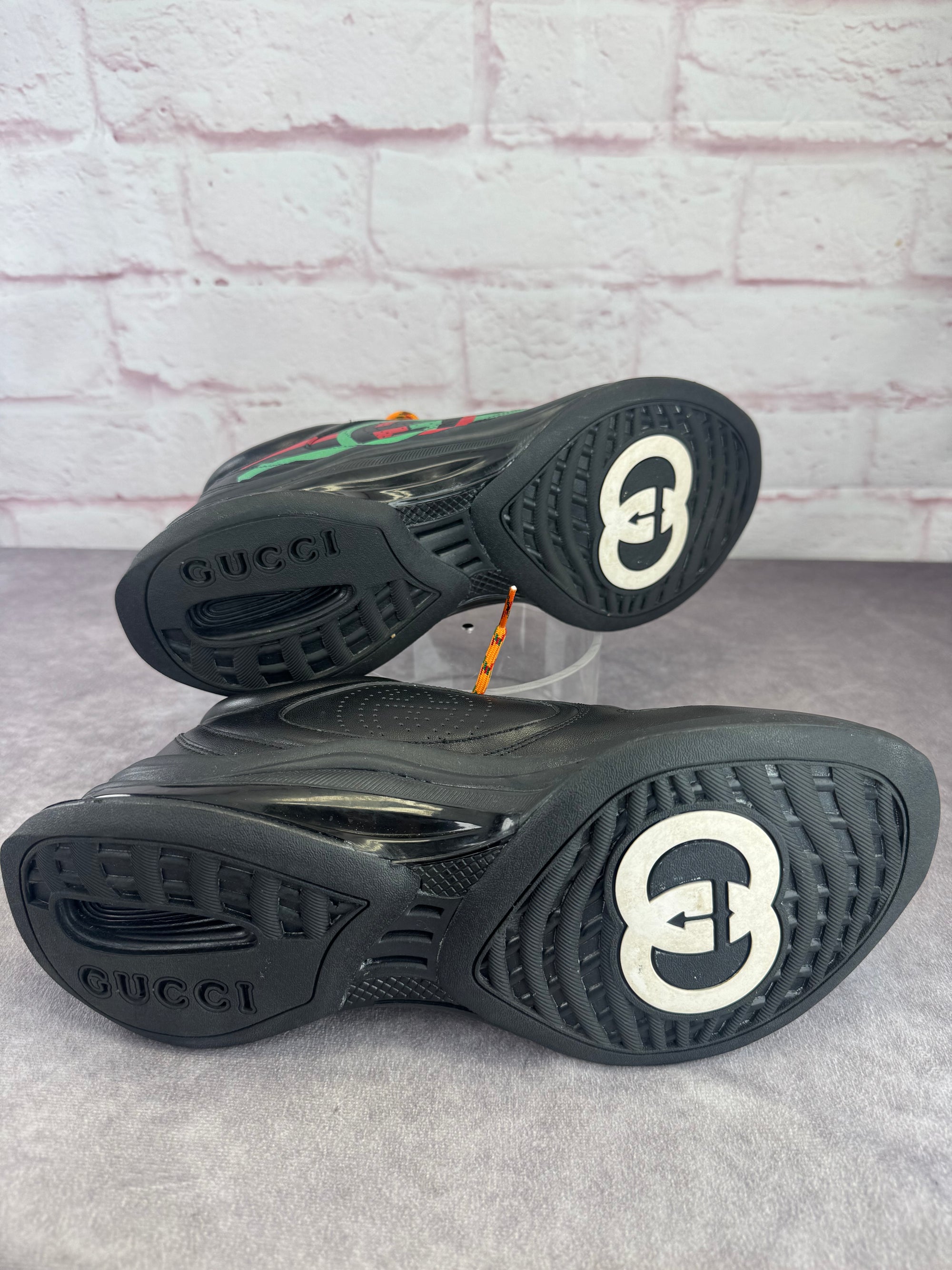 Gucci Mens Run Black Leather Sneakers