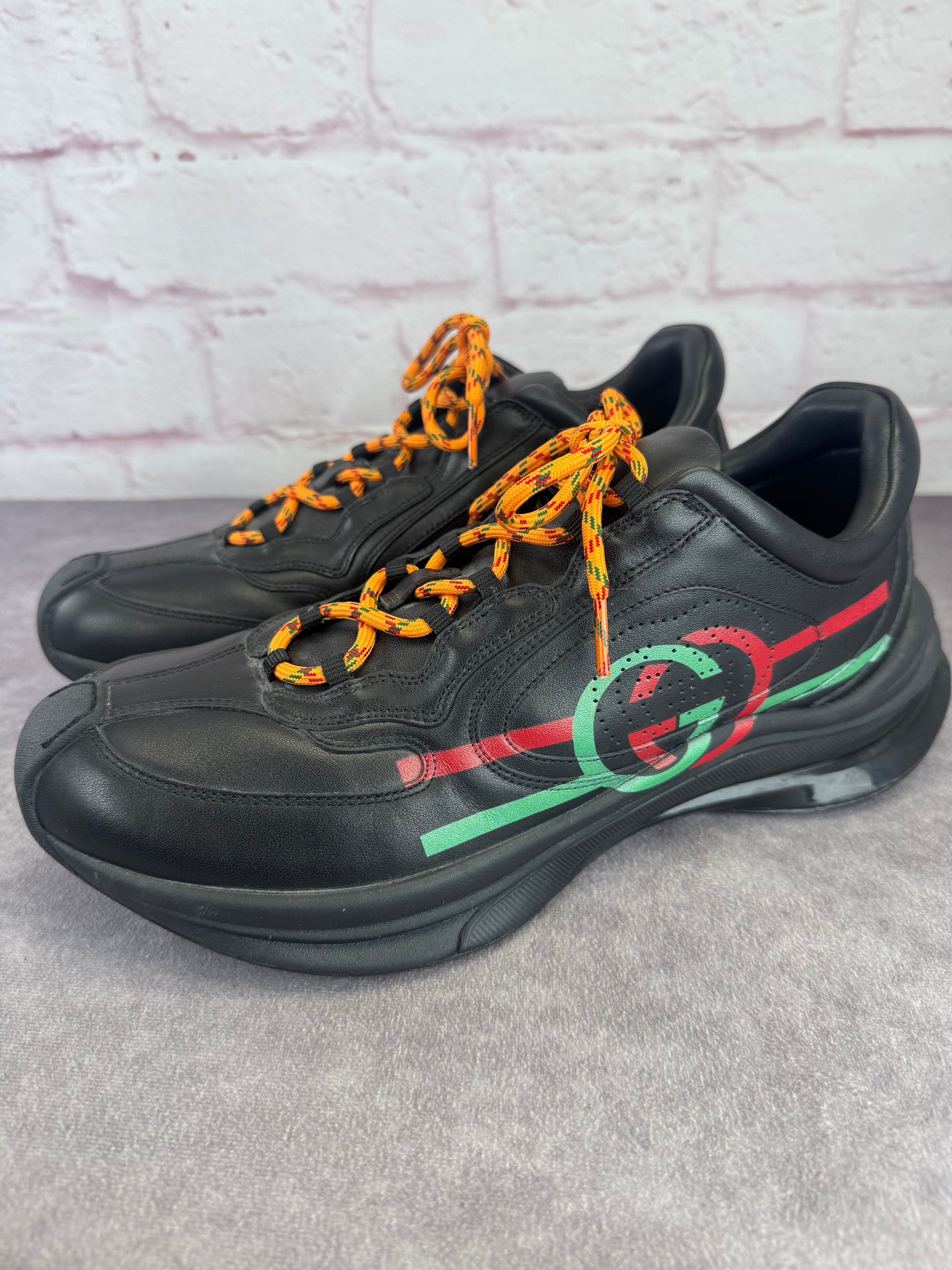 Gucci Mens Run Black Leather Sneakers