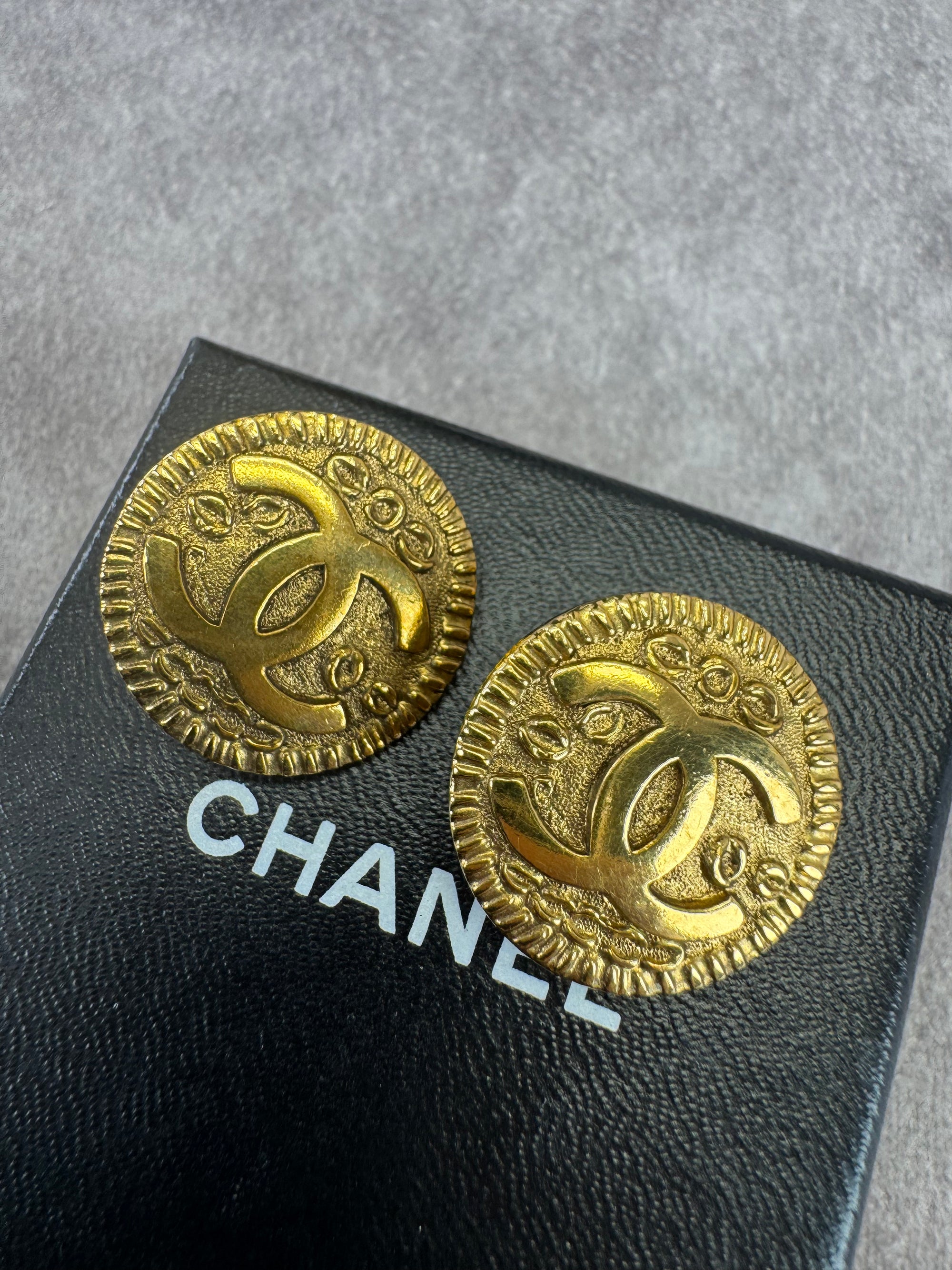 Chanel Vintage 97P Collection Round Goldtone Clip-on Earrings
