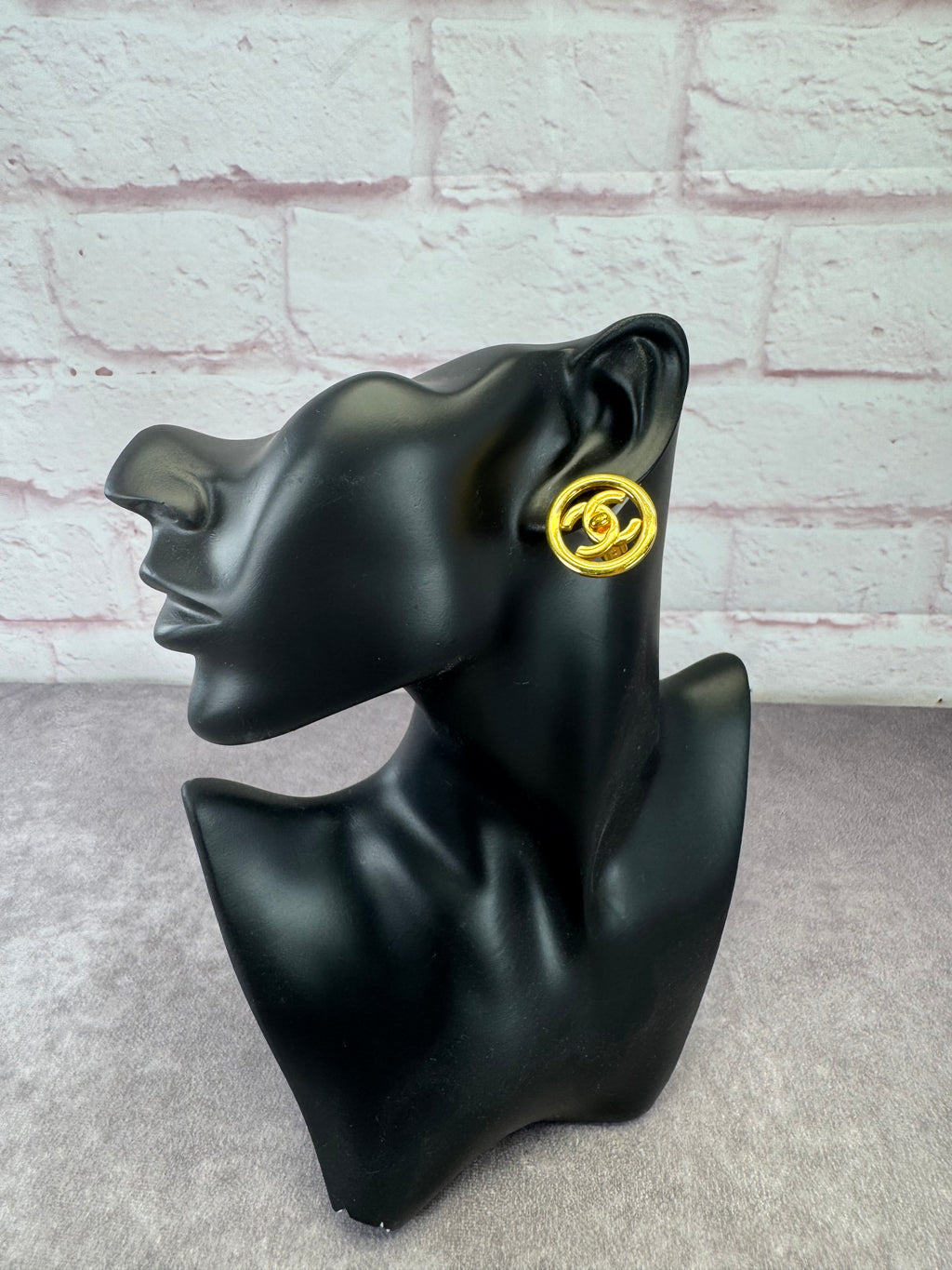 Chanel Vintage Turnlock 97P Clip-on Gold Plated Earrings