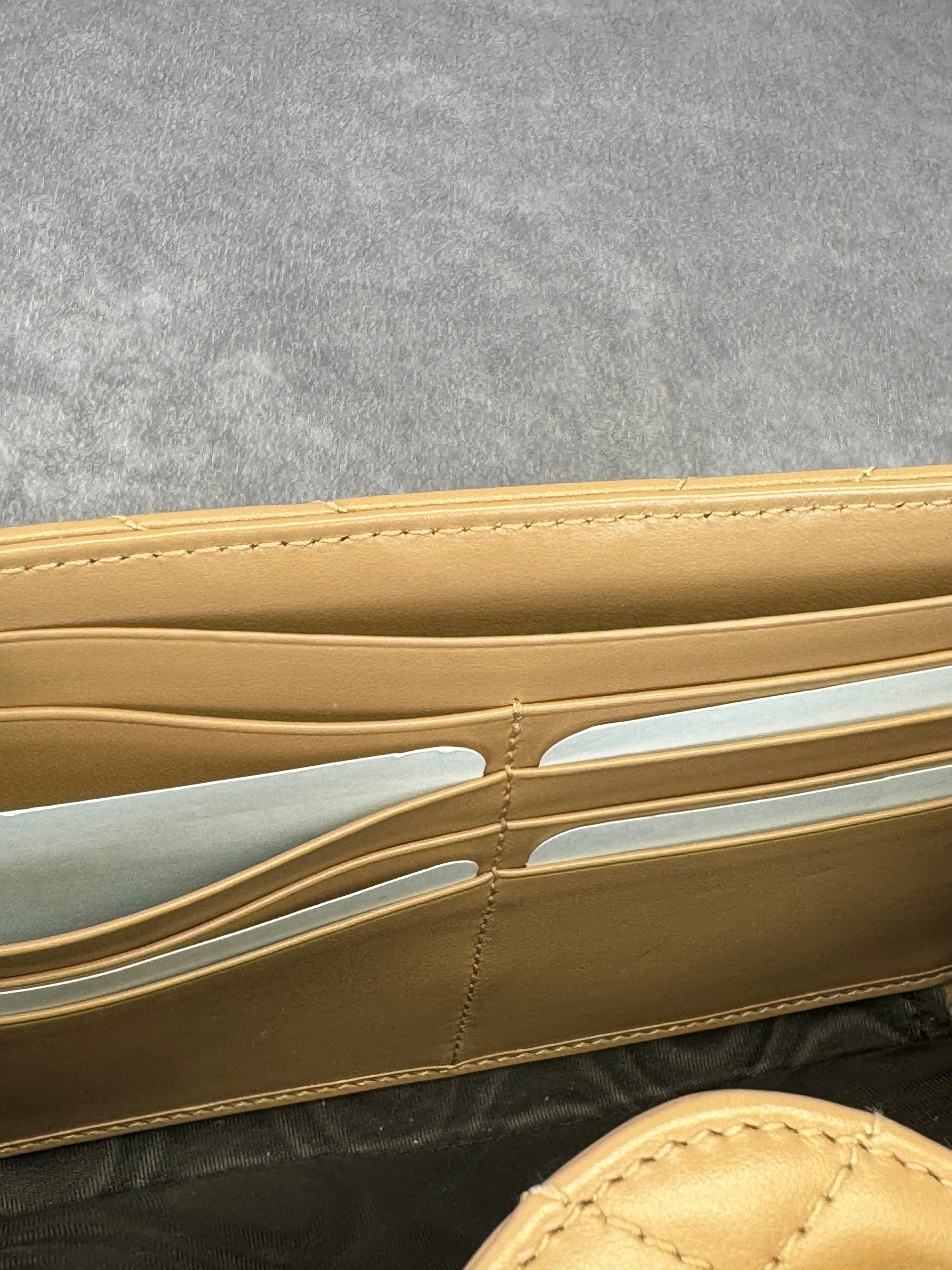 Gucci GG Marmont Matelasse Monochrome Wallet on Chain Camelia