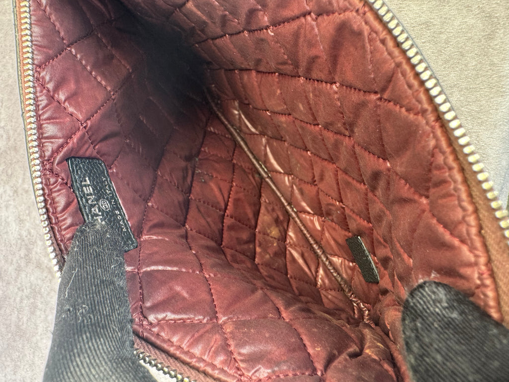 Chanel Caviar Quilted Classic O Case Medium Pouch