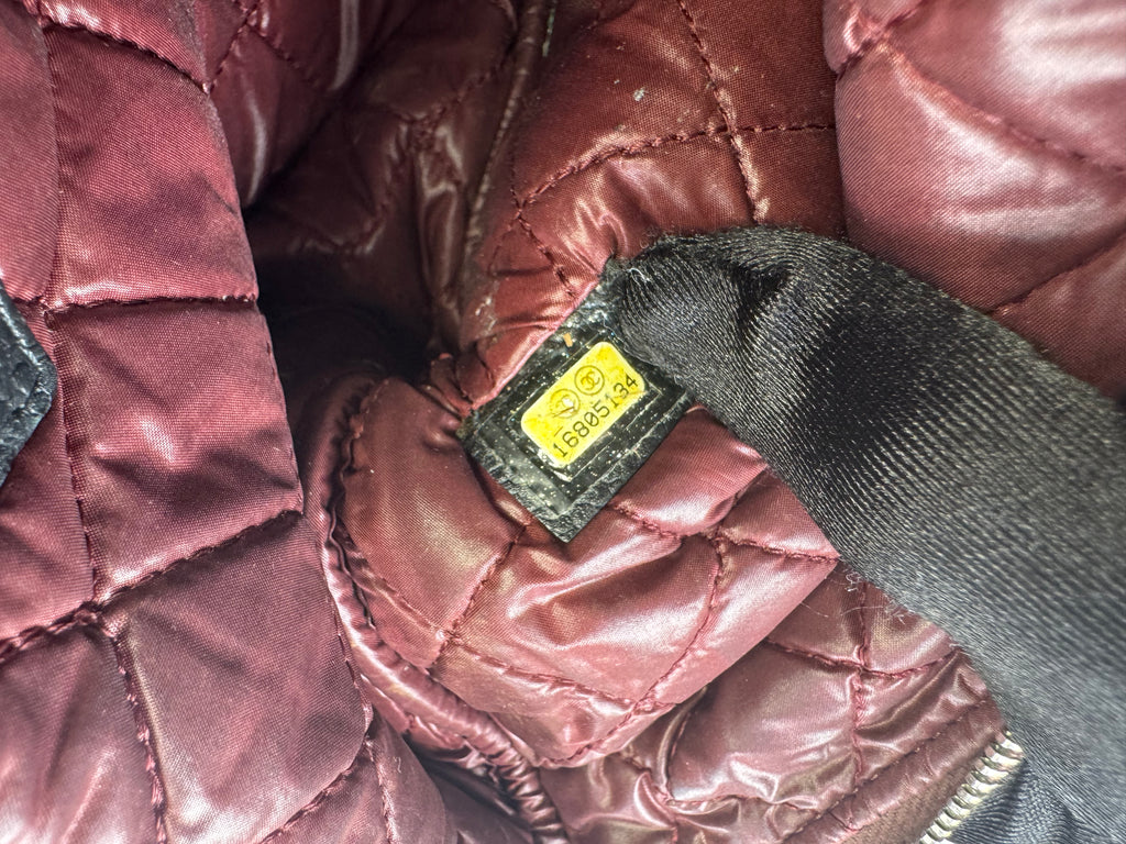 Chanel Caviar Quilted Classic O Case Medium Pouch