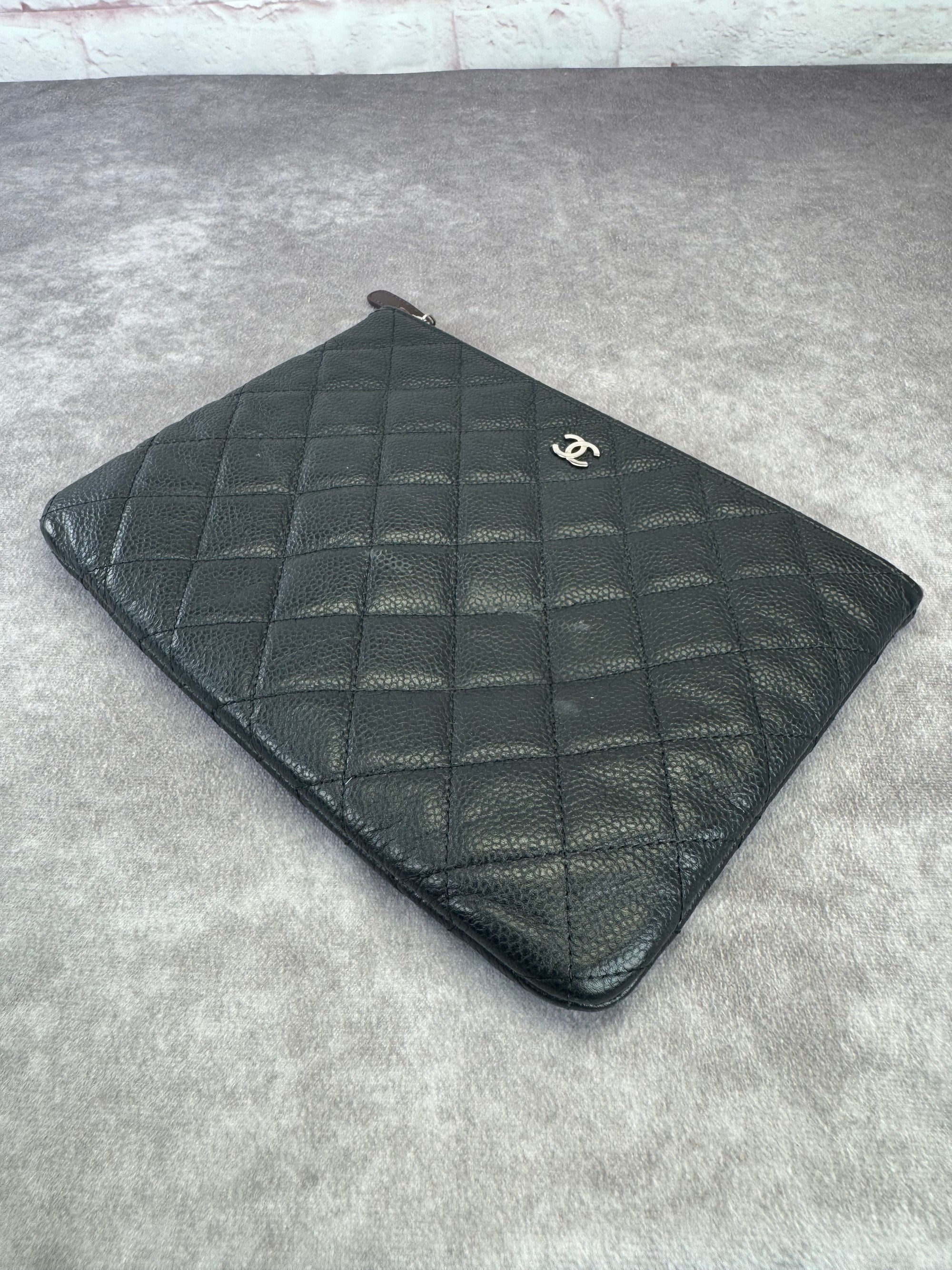 Chanel Caviar Quilted Classic O Case Medium Pouch