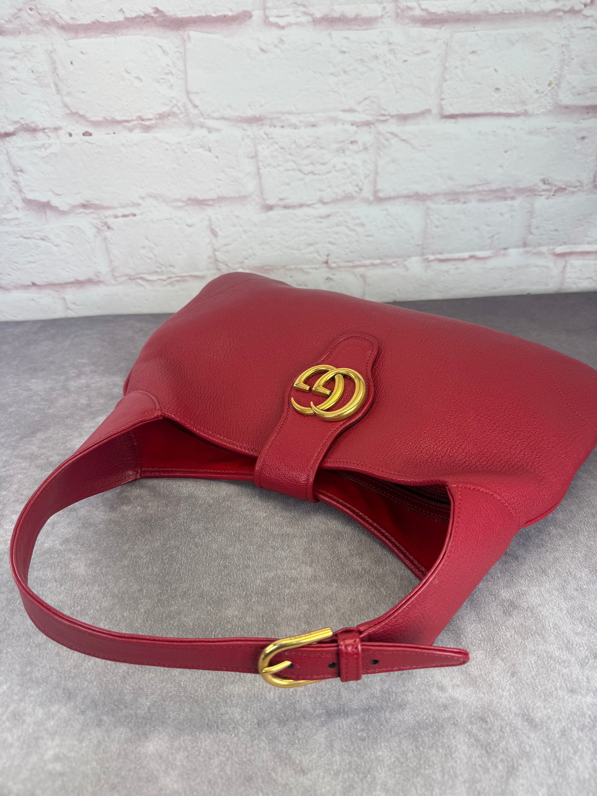 Gucci Medium Aphrodite Red Leather Shoulder Bag