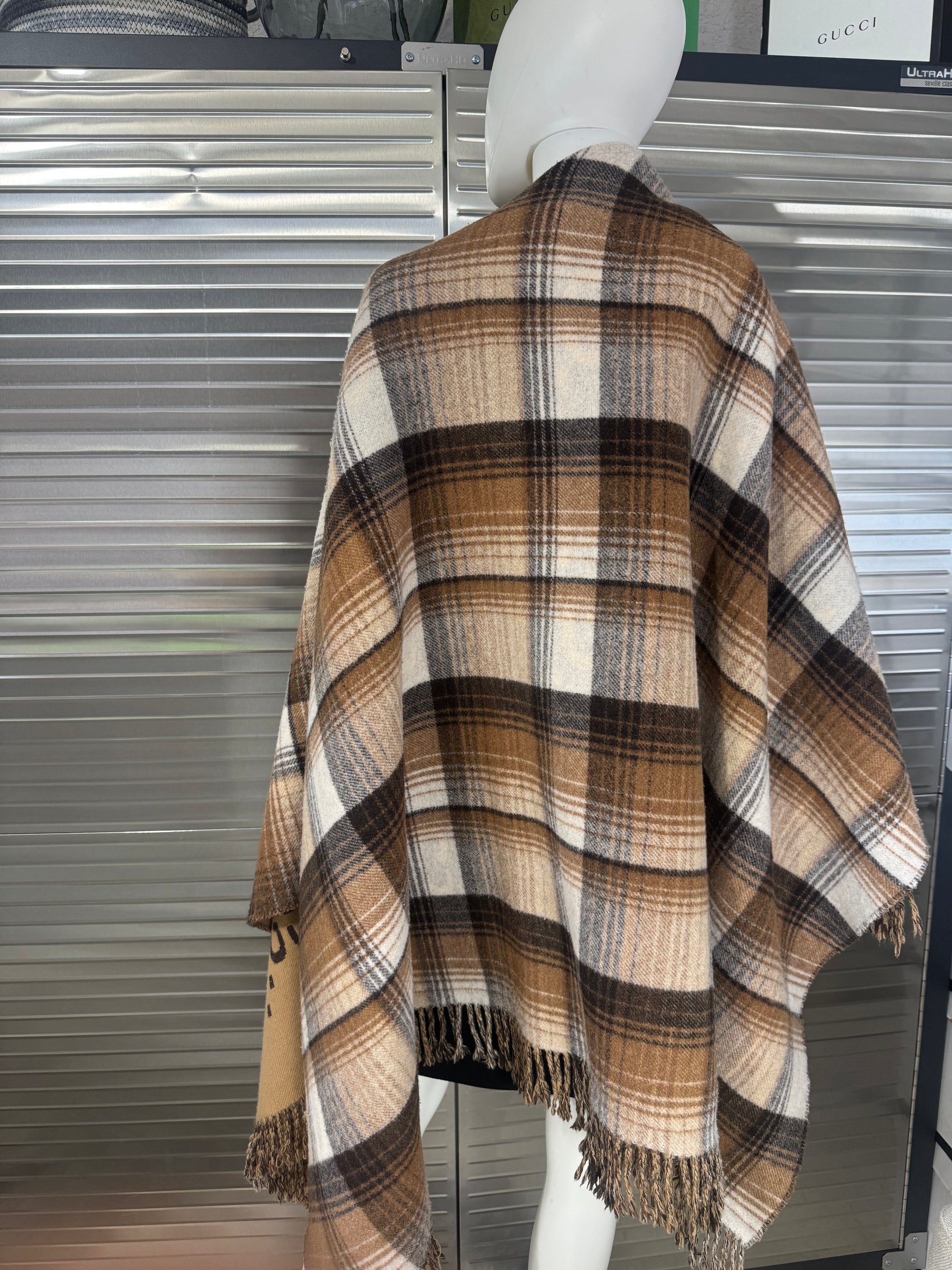 Gucci Jumbo GG Tan Brown Wool Reversible Poncho