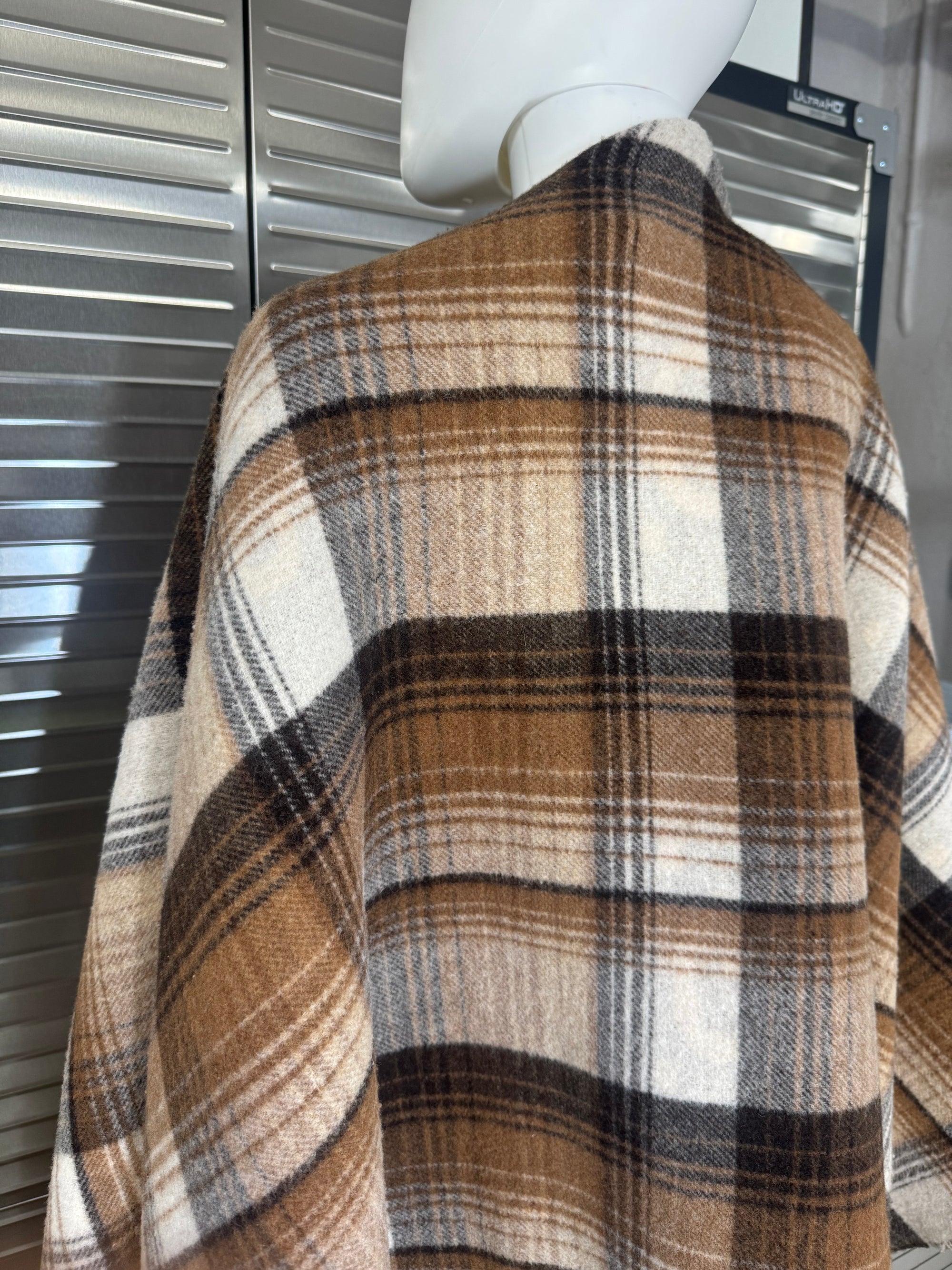 Gucci Jumbo GG Tan Brown Wool Reversible Poncho