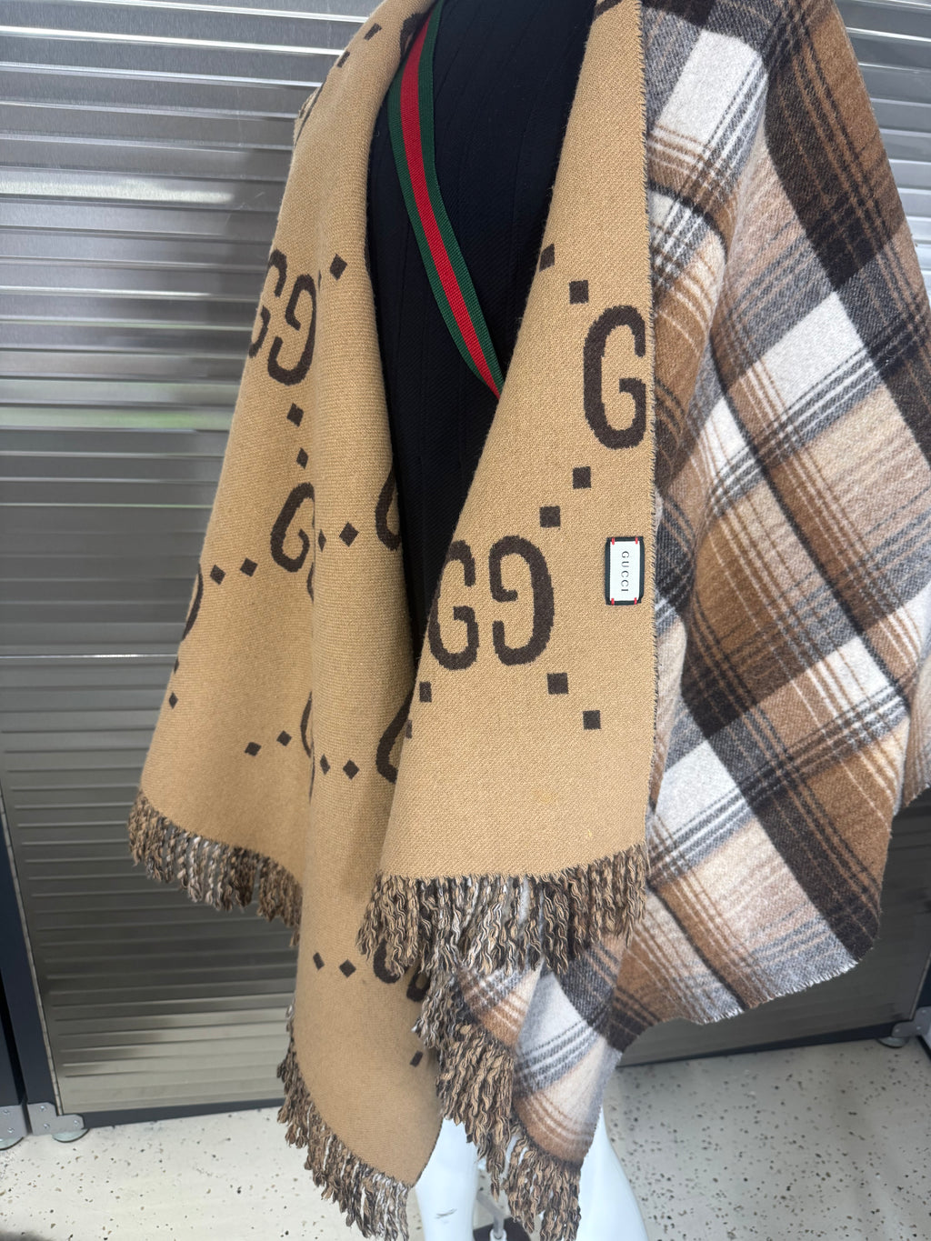 Gucci Jumbo GG Tan Brown Wool Reversible Poncho