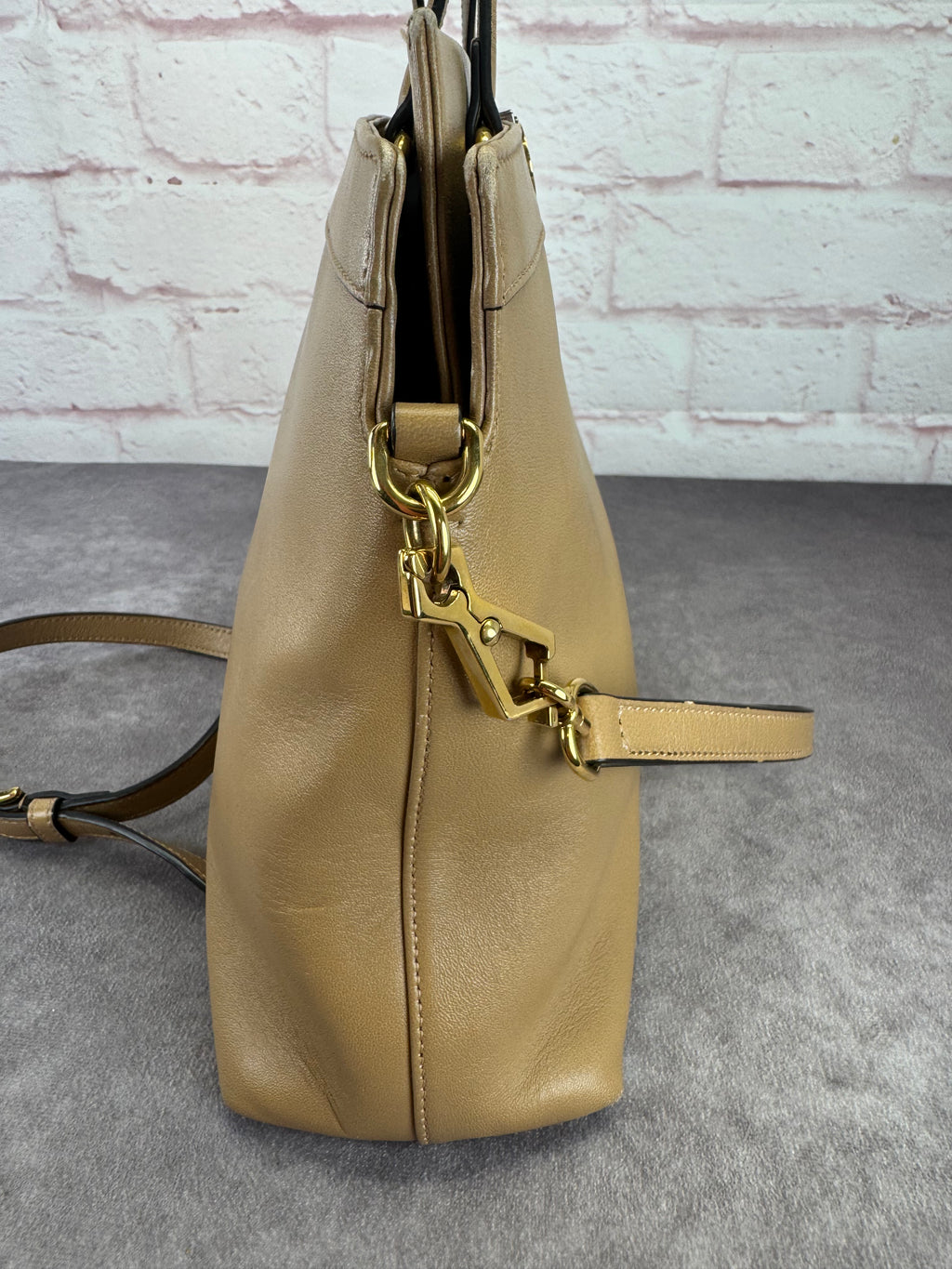 Gucci Linea Matisse Tan Leather Shoulder Bag