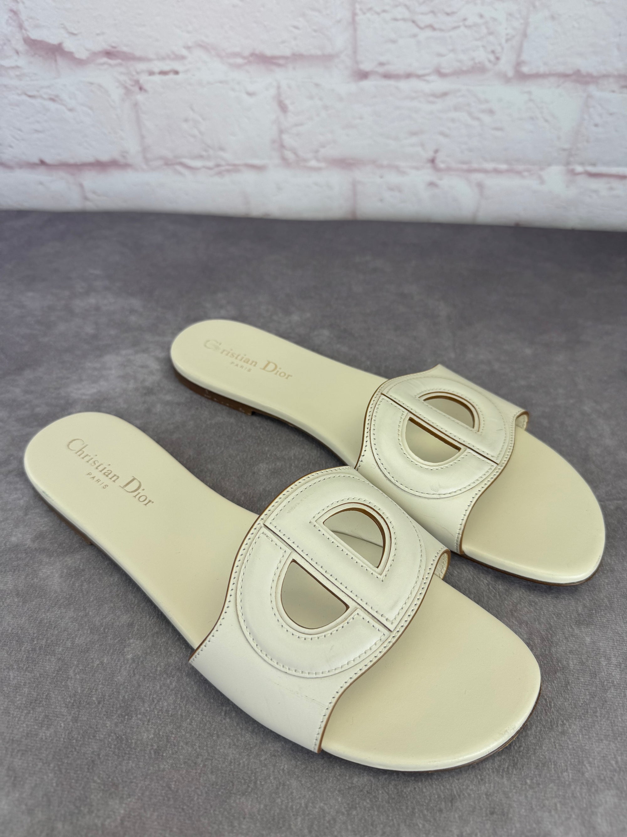 Dior D-Club Cut Out Leather Slide Sandals 42