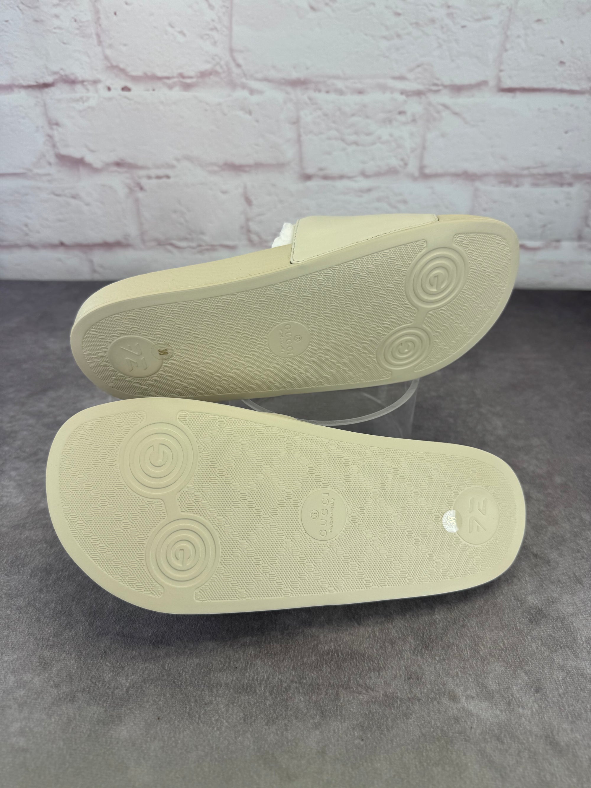 Gucci New Rainbow Pursuit Slide Sandals 38 Mystic White