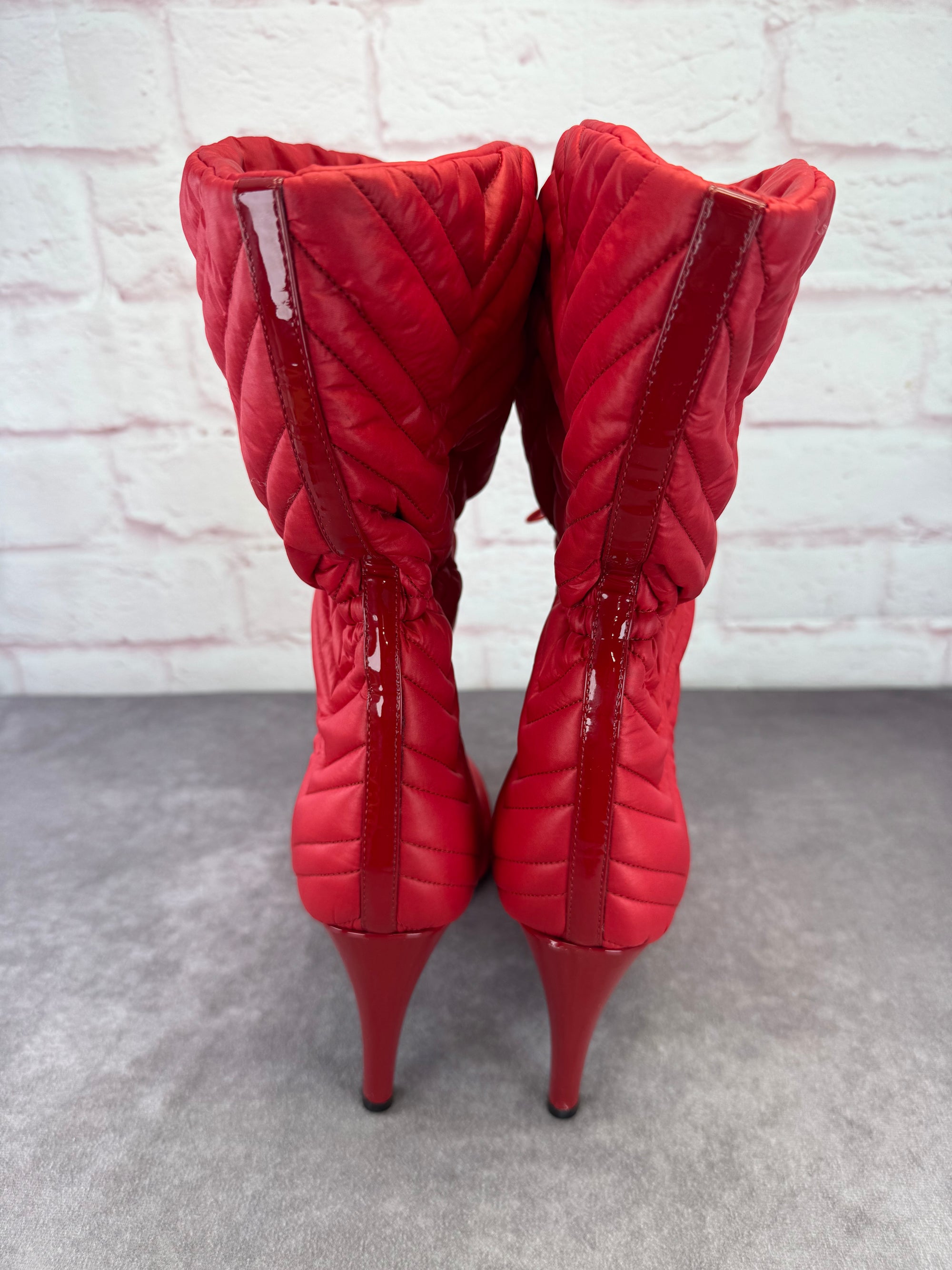 Gucci GG Matelasse Slouchy 95mm Quilted Nylon Heeled Boots 42