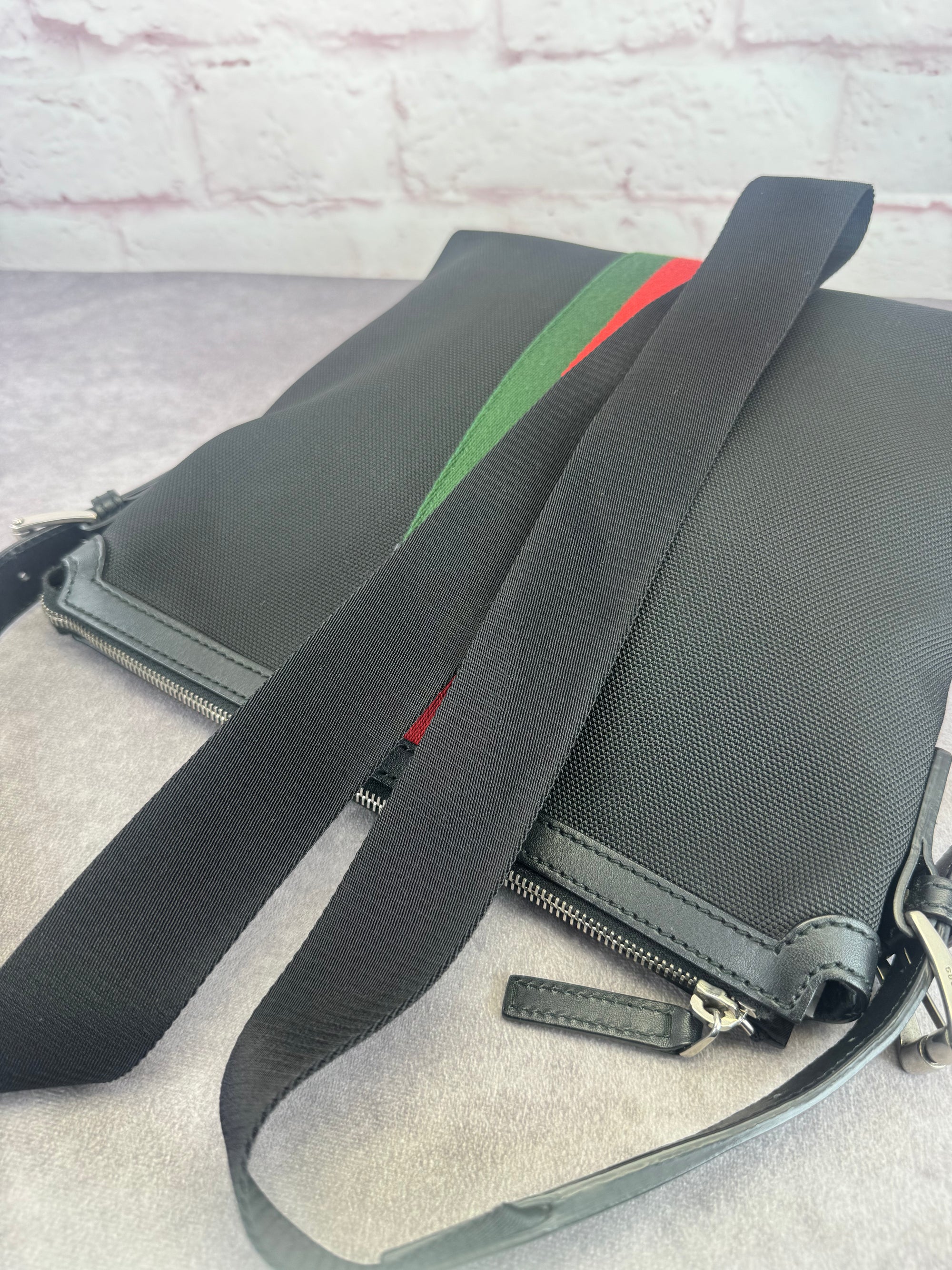 Gucci Sherry Line Techno Canvas Web Messenger Unisex Bag