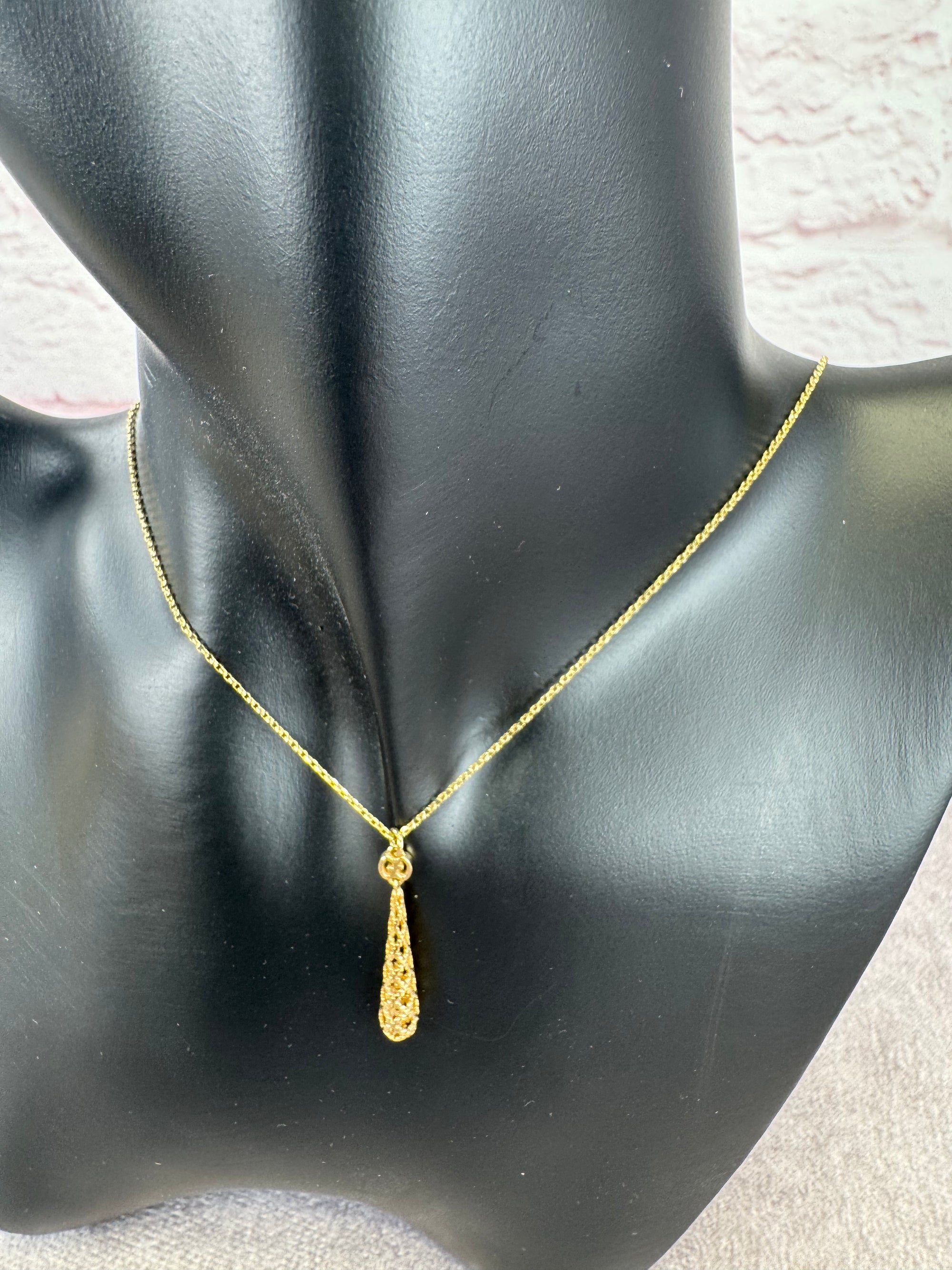 Gucci Diamantissima 18k Yellow Gold Pendant Necklace