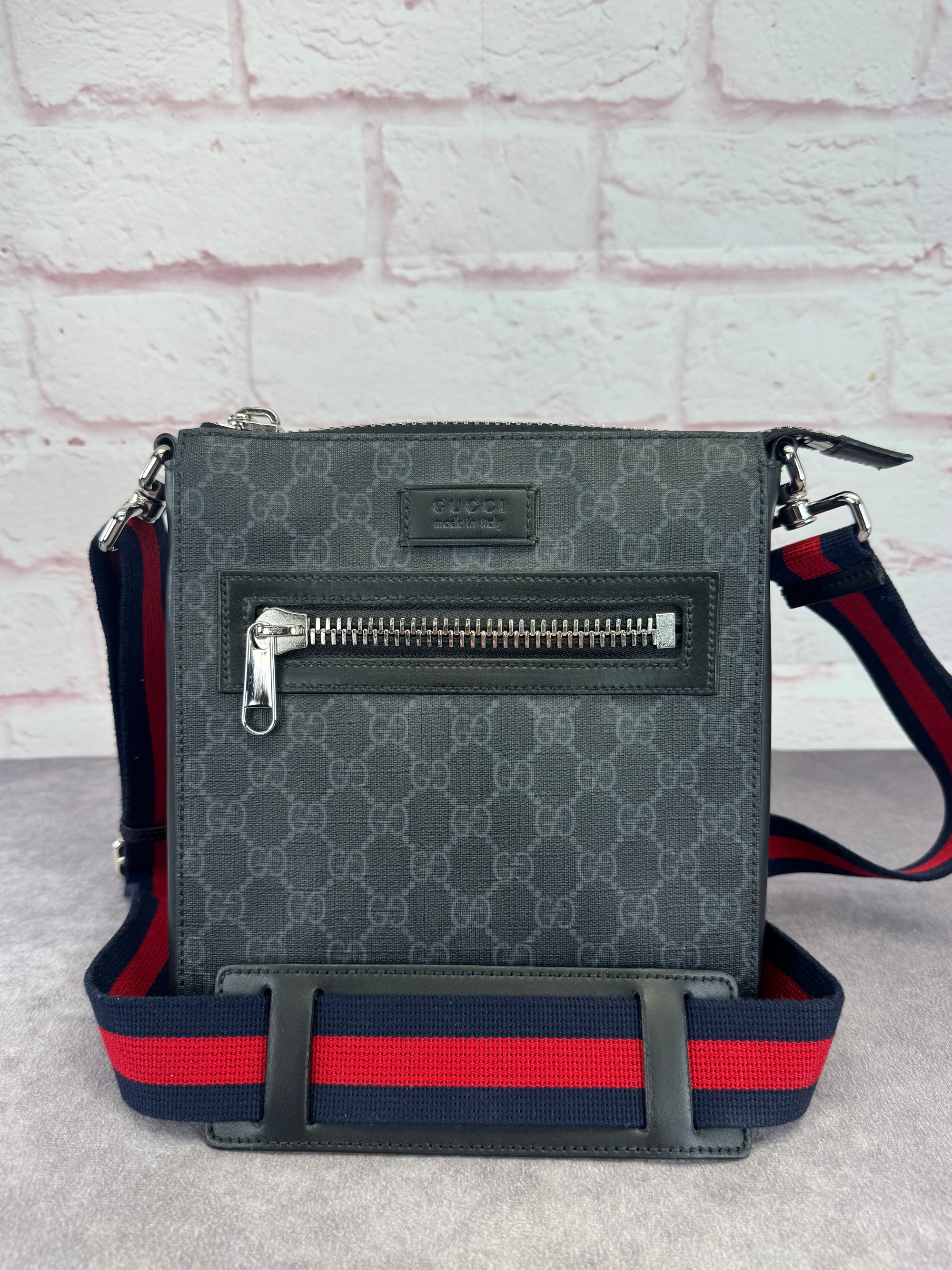 Gucci Supreme GG Canvas Black Messenger Bag