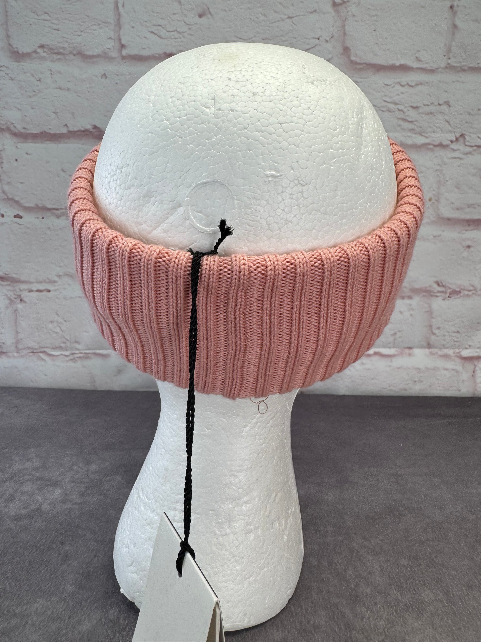 Authentic Gucci NWT Wool Knit Logo Pink Visor Cap