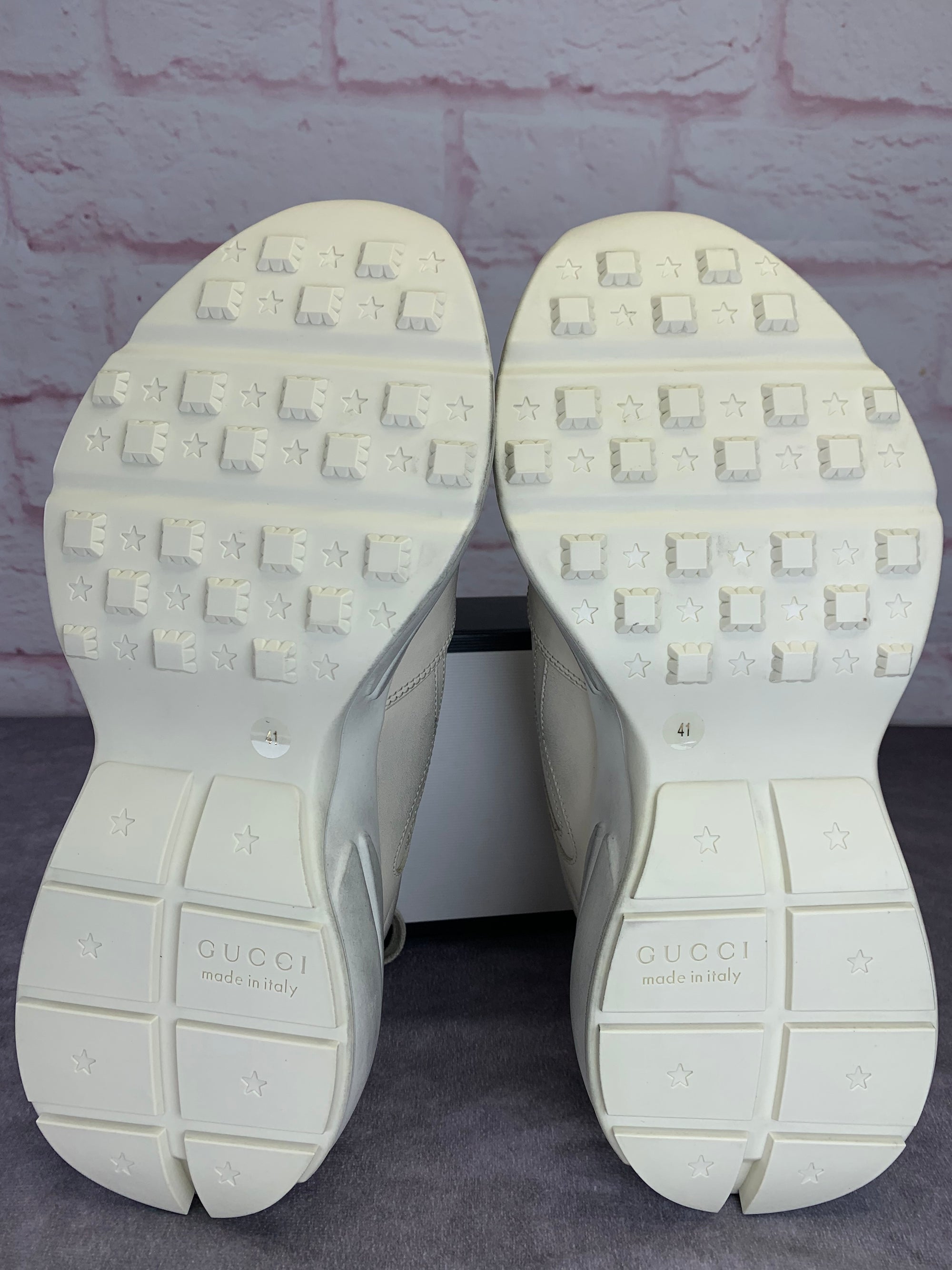 Gucci Rhyton Mouth Low Top Sneakers