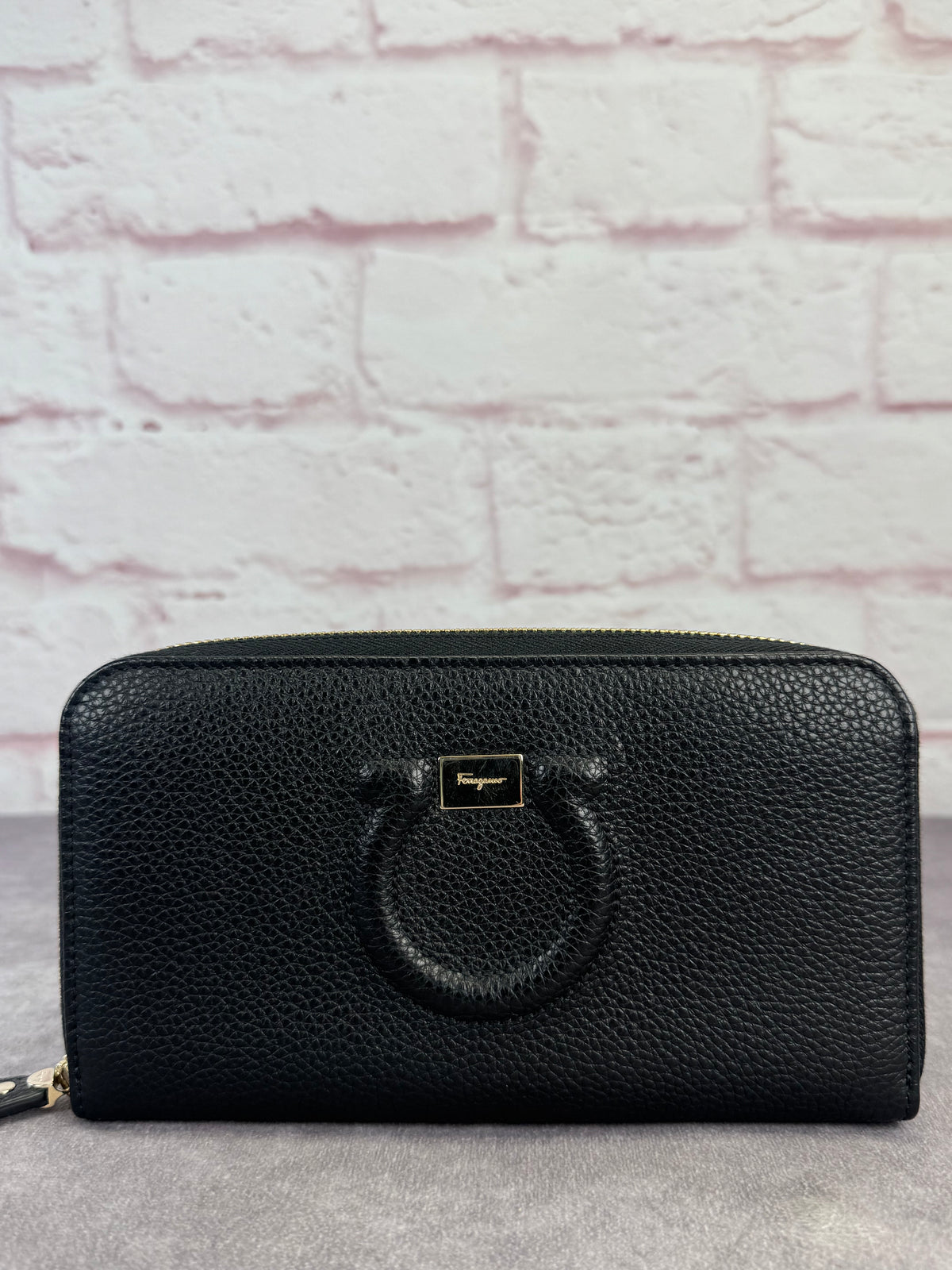 Salvatore Ferragamo Gancini City Zip Black Leather Wallet