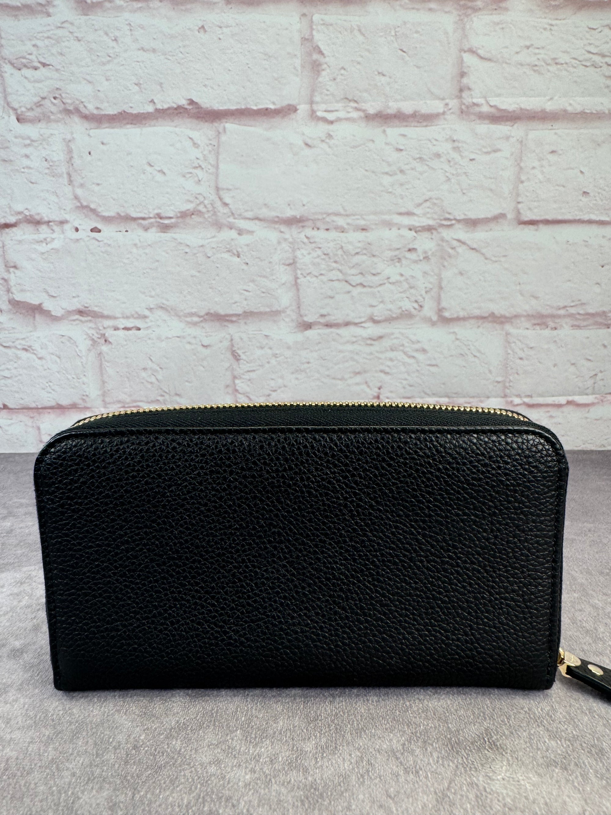 Salvatore Ferragamo Gancini City Zip Black Leather Wallet