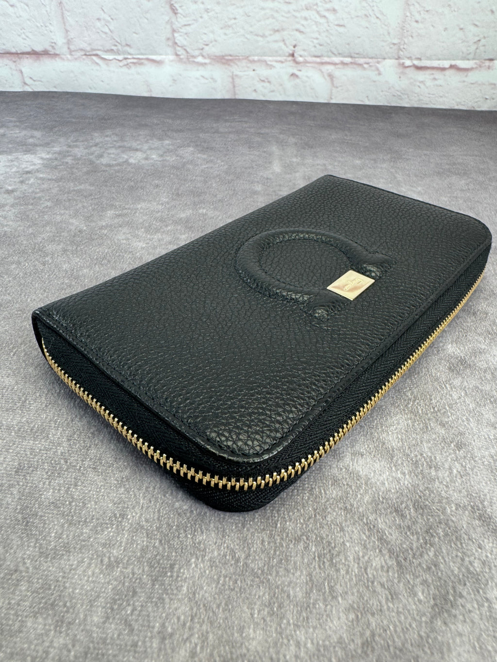Salvatore Ferragamo Gancini City Zip Black Leather Wallet